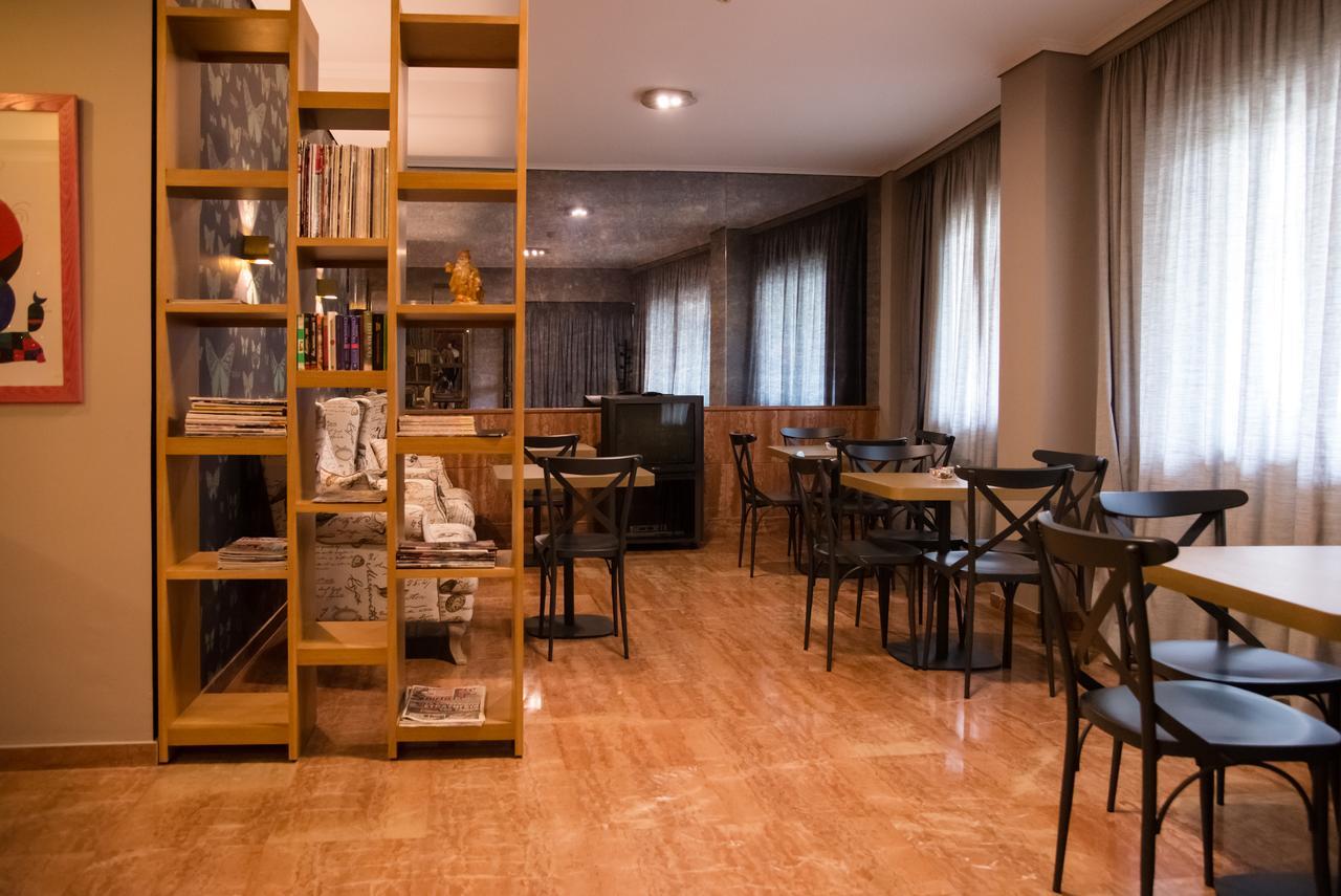 Hotel Maroussi Atenas Habitación foto